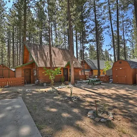 Bear Country Retreat, Fawnskin Near The Lake Exterior photo